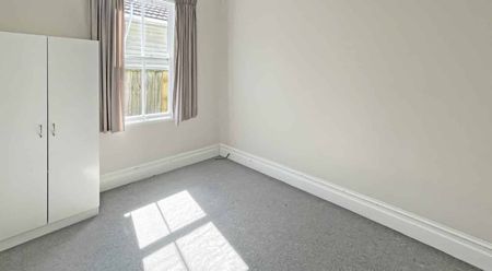 Don't judge a book by it's cover! - Photo 4