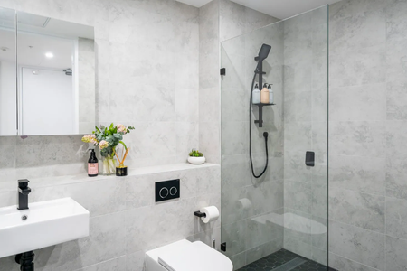 Executive rentals, tailored for professionals seeking space, style & security, Fully furnished! - Photo 5