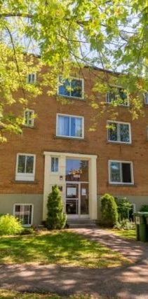 5 1/2 For Rent - 1285 Decarie Street, Saint-Laurent - Photo 1