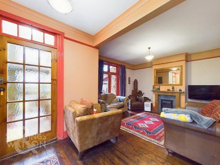 4 bedroom semi-detached house to rent - Photo 4