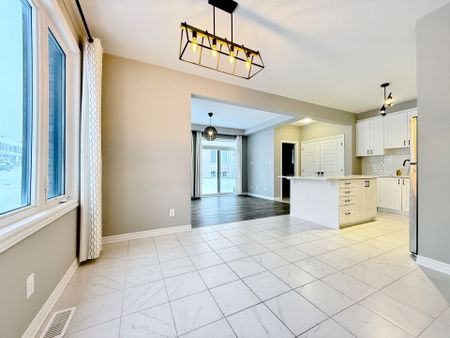 For Lease - 990 Fameflower Street, Barrhaven, Ontario - Photo 5