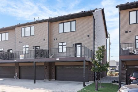 For Lease - 701 BROWNSTONE Drive, Lakeshore, Ontario - Photo 3