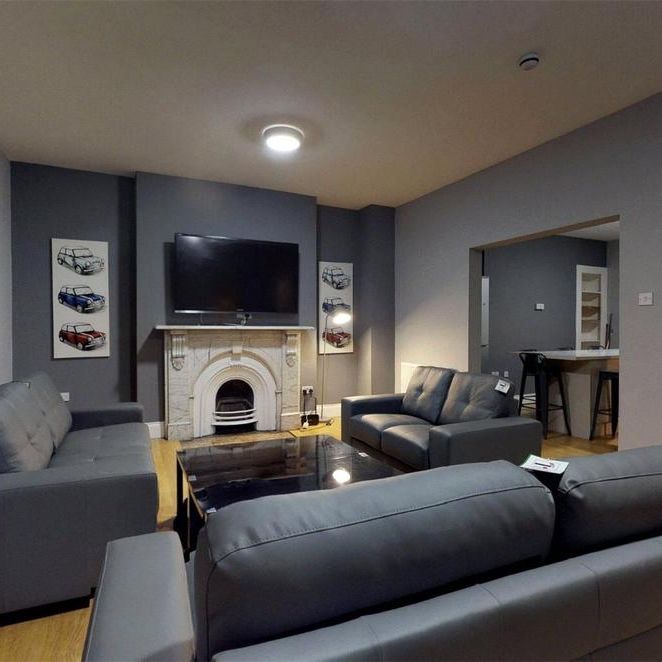 1 bedroom in a house share to rent - Photo 1