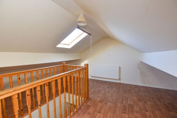 3 bed House - Mid Terrace for Rent - Photo 1