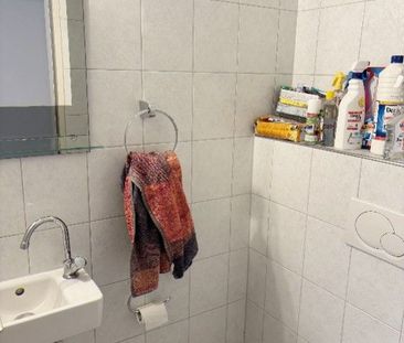 Düsseldorf-Benrath: 3-Zimmer-Wohnung mit Loggia und TG-Stellplatz! - Foto 3