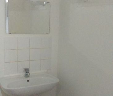 Location Appartement 1 pièce 19m² ORLEANS 45000 - Photo 4