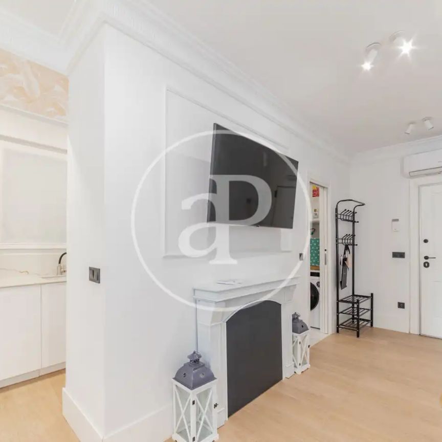 Piso de alquiler en C. de Narváez, Ibiza de Madrid - Photo 1