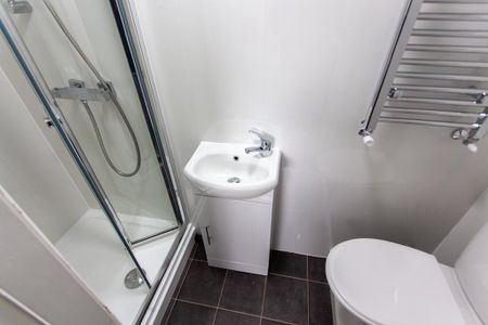 5 bedroom terraced house to rent - Photo 4