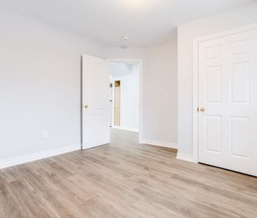 For Lease - 384 Oakwood Avenue Unit# Main, Toronto, Ontario - Photo 3