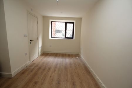 2 Bedroom Apartment, Chester - Photo 2
