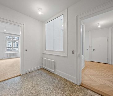 Charmante 3.5-ZWG, frisch saniert & bezugsbereit - Photo 2