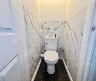 3 bedroom end of terrace house to rent - Photo 3