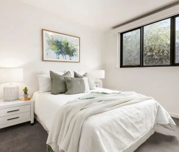 Stylish Inner-City Retreat in a Prime South Yarra Location - Photo 4