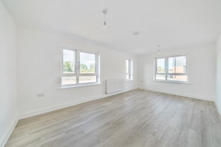 3 bedroom detached house to rent - Photo 2