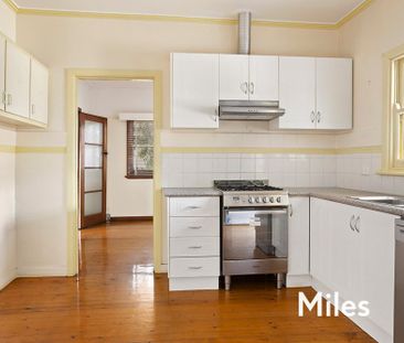 17 Leonard Street, Heidelberg Heights - Photo 1