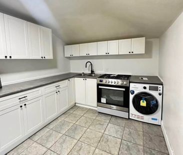 For Lease - 216 John Street, Hamilton, Ontario - Photo 1