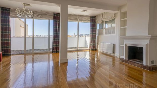 Ático de alquiler en Molina Lario, Centro Histórico - Photo 1