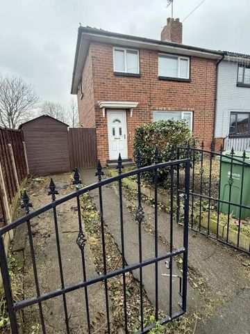 3 bedroom semi-detached house to rent - Photo 3