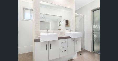 Spacious 4-Bedroom Family Home in Sought-After Sippy Downs - Photo 5