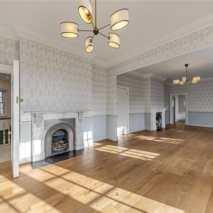 9 bedroom detached house to rent - Photo 1