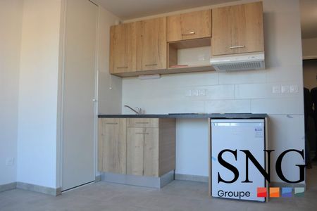 T2 AVEC BALCON ET PARKING - Photo 2