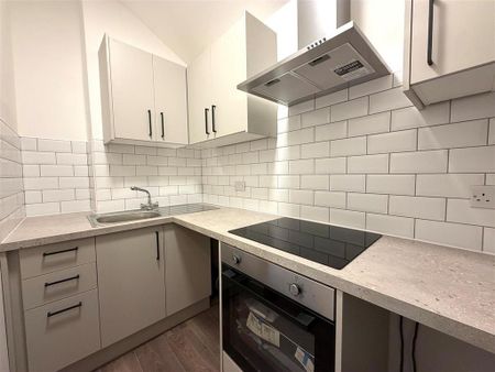 2 bedroom duplex to rent - Photo 2