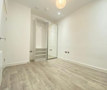 Edinburgh Gate - Photo 5