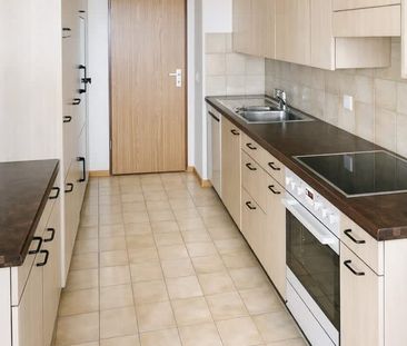 3.5 Zimmer, 90 m², 2. Stock - Photo 3