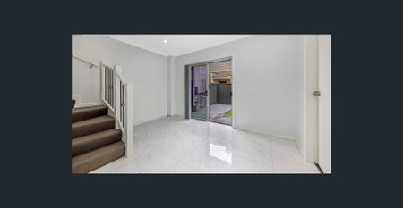 Family Home not to be missed! Rent $660 per week. - Photo 2