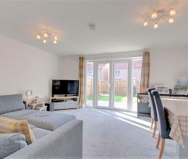 3 bedroom terraced house to rent - Photo 1