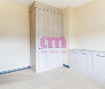 Southview Avenue, Tilbury, RM18 - Photo 2