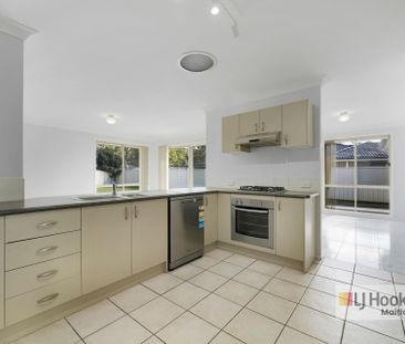 "Spacious Family Home" - Photo 5
