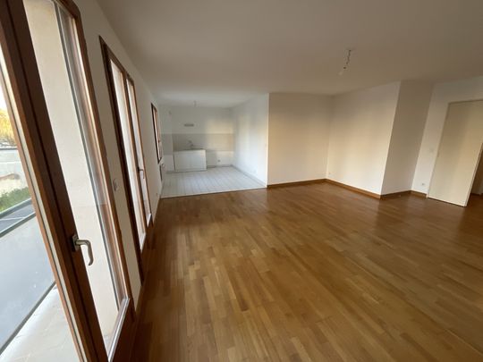 Location Appartement 3 pièces 75m² BOURGES 18000 - Photo 1