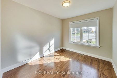 Property For Lease | W8120482 - Photo 2