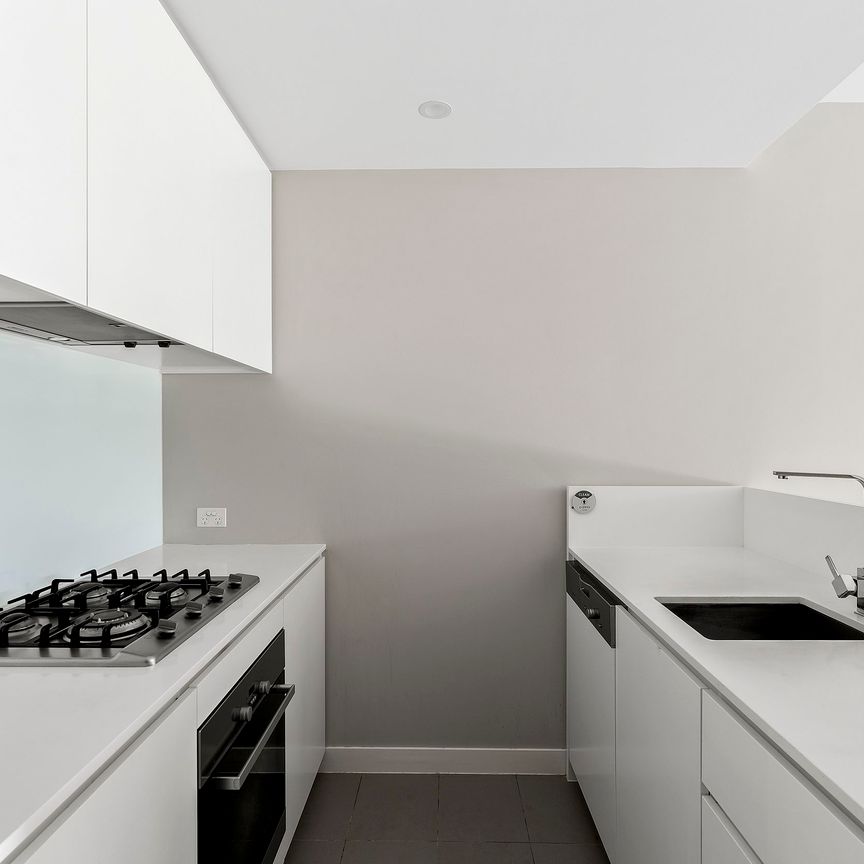 201/14 Elizabeth Street MALVERN - Photo 1