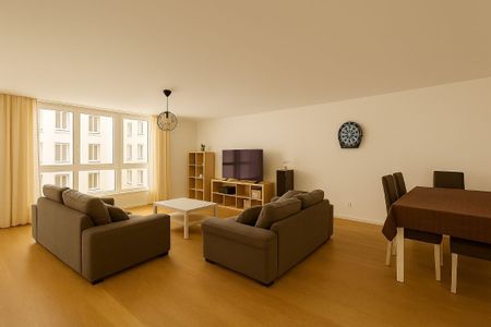 SPACIEUX APPARTEMENT DE 4.5 PIECES PROCHE DE TOUTES LES COMMODITES - Photo 4