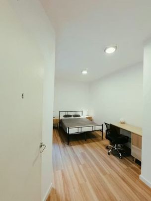 Carrer de Roger de Flor, Barcelona, Catalonia 08013 - Foto 1