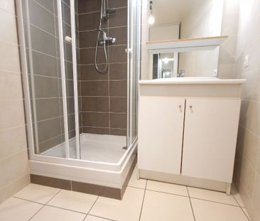 Location Appartement 2 pièces 42m² - Photo 3