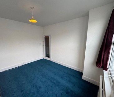 3 bedroom apartment to rent - Photo 2