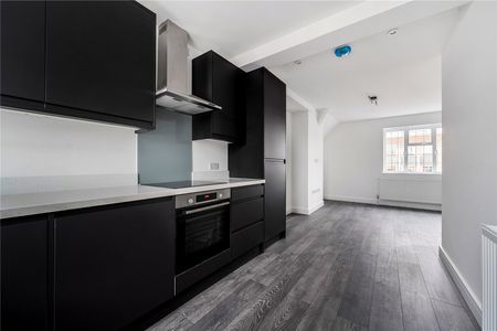 The Broadway, AL1, Hertfordshire - Photo 5