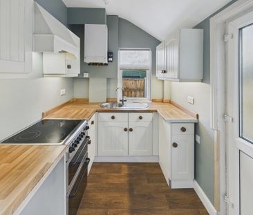 2 bedroom terraced house to rent - Photo 1