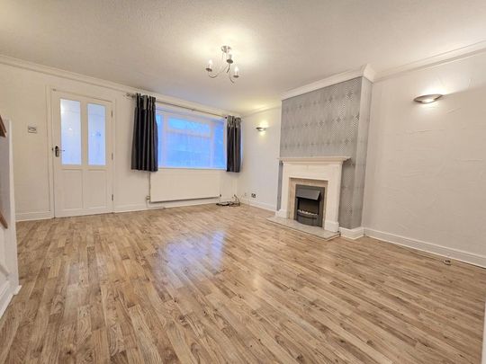 3 bedroom terraced house to rent - Photo 1