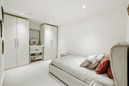 3 bedroom flat to rent - Photo 4