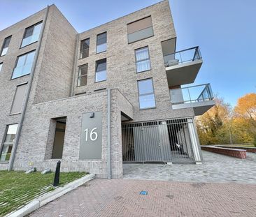 Twee slaapkamer appartement incl. autostaanplaats - Foto 1