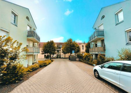 Frischsanierte 2-Raumwohnung mit Dachterrasse und Tiefgaragen-Stellplatz in beliebtem Wohnviertel - Photo 3