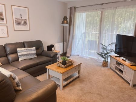 Lockton House Peasholm Gap, YO12 7TN, Scarborough - Photo 2