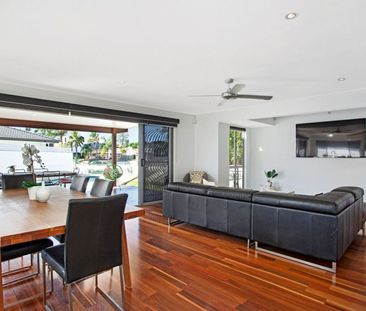5 Verdichio Avenue, Mermaid Waters QLD 4218 - House For Rent | Domain - Photo 1