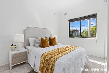 Evoking Classic Charm in a Prime Belmore Location - Photo 5