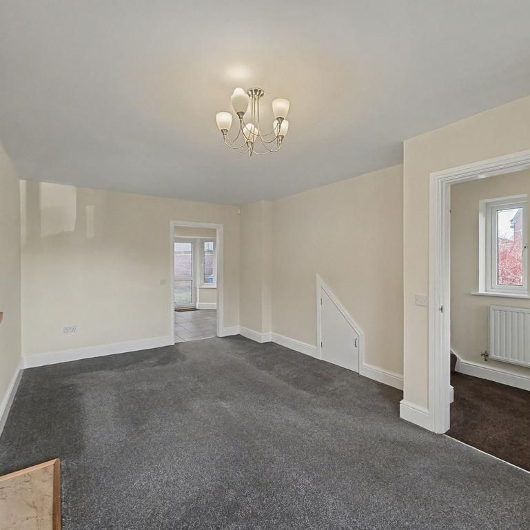 3 bedroom semi-detached house to rent - Photo 1