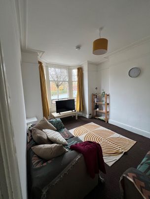 5 Bed Terraced House, Mabfield Road, M14 - Photo 1